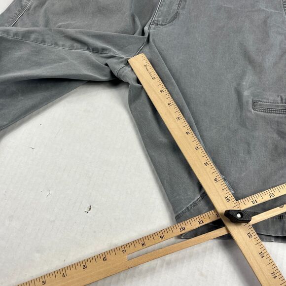 Tommy Bahama Mens Cargo Shorts Gray Classic Fit Summer Travel Utility Size 36 - Picture 5 of 10